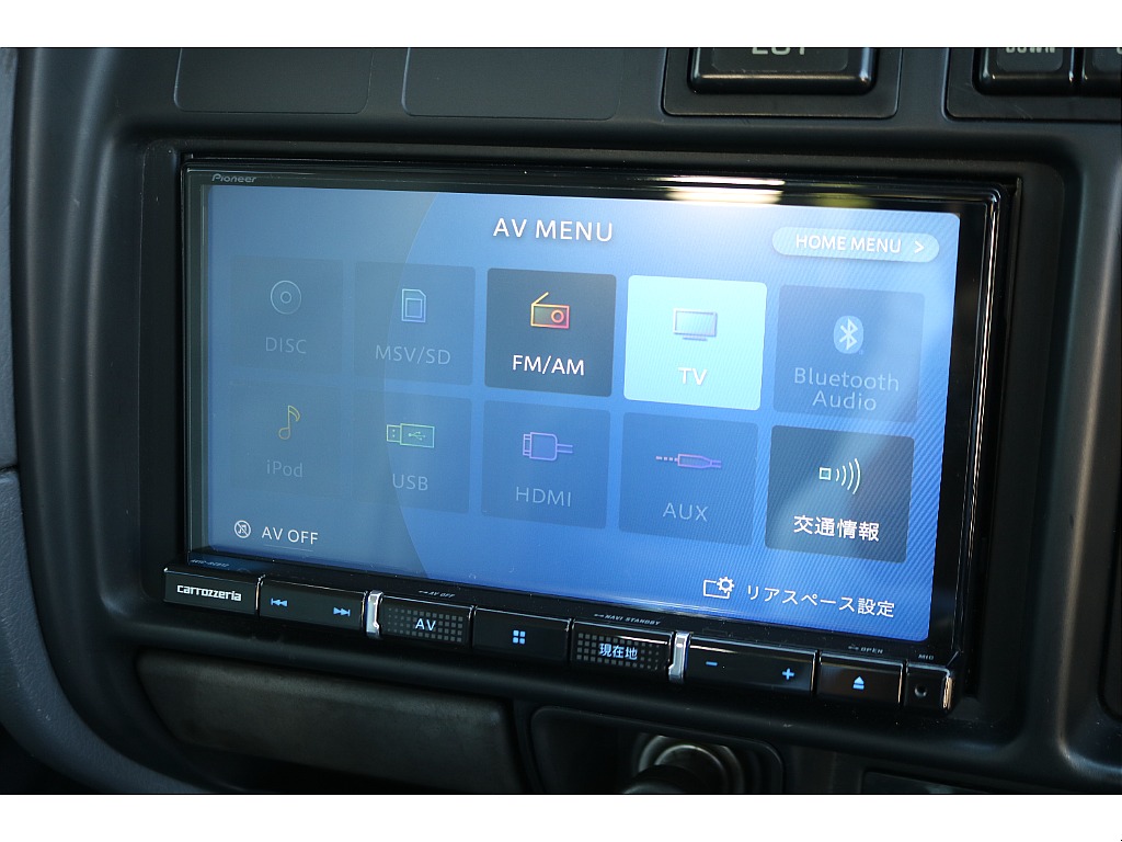 カロッツェリア製ナビゲーションが装備されております！モデルも新しい物になりますので、地図データ等も比較的最新の物が装備されております！