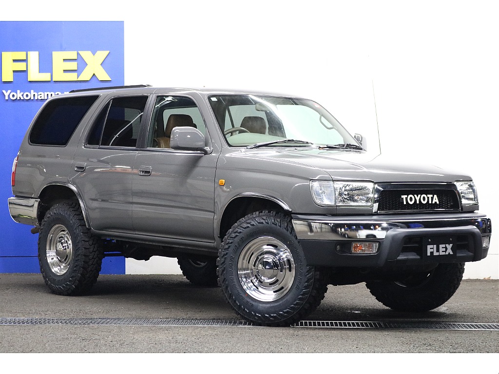 古い年式の車両ですが、ＦＬＥＸは保証制度が充実しておりますのでご安心ください！最大で年間１００万円まで修理費をカバーするプランがございますので、詳細はスタッフまで是非お問い合わせください！