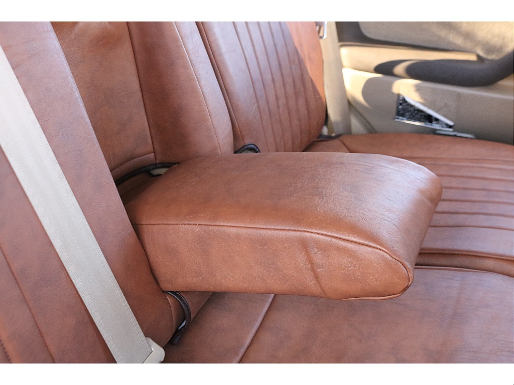 トヨタ ランドクルーザー100(25枚目)