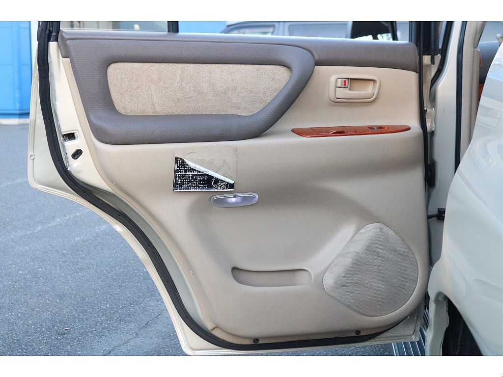 トヨタ ランドクルーザー100(46枚目)