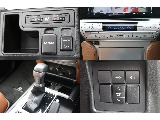 各部スイッチ！HDMIソケットやベンチレーションも備わっております。