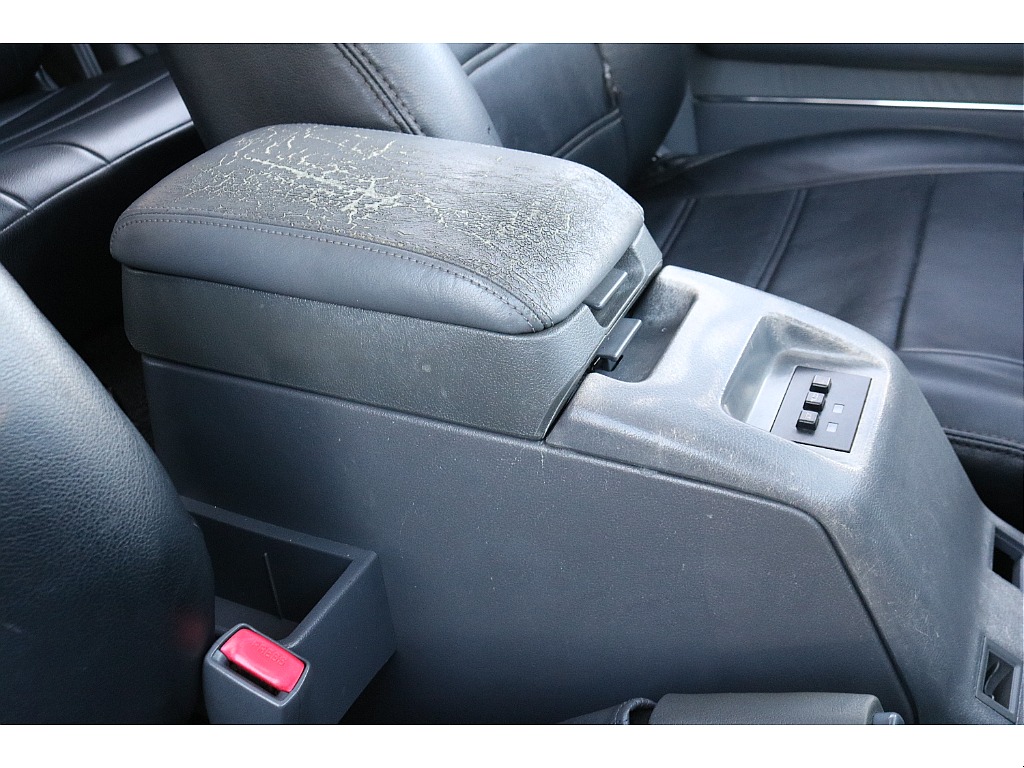 センターコンソールは２段式！