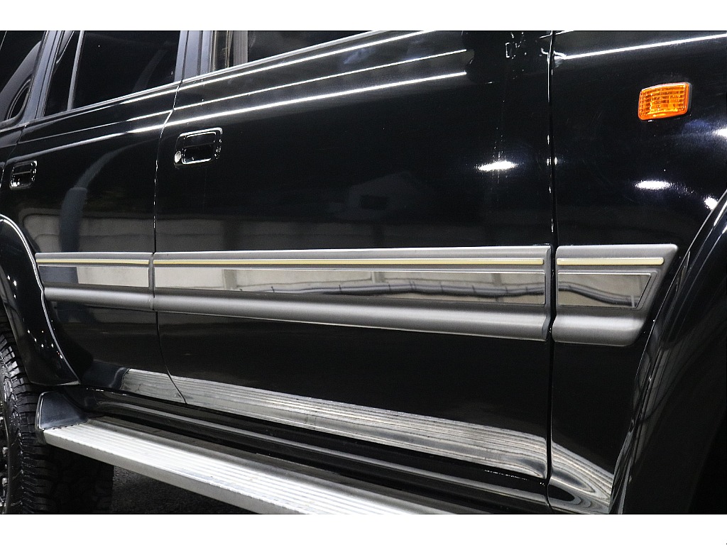 メタルプレートがカッコ良いです！