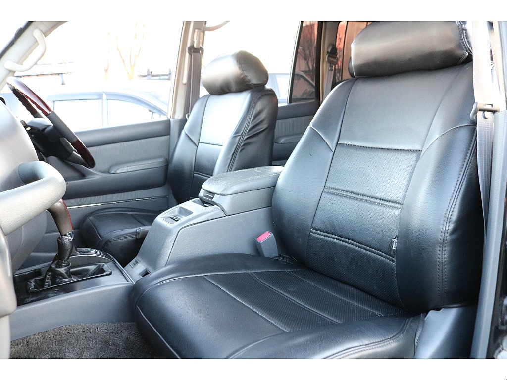 助手席もゆったりお過ごしいただけます！