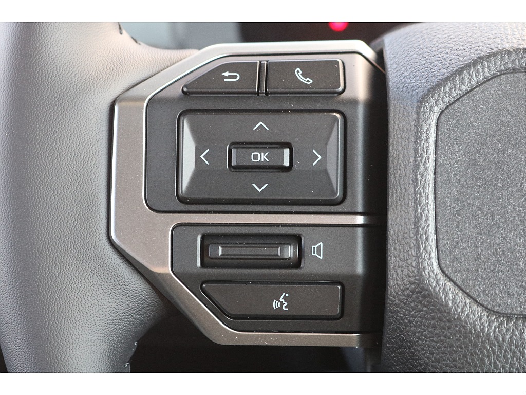 充実のステアリングスイッチ！