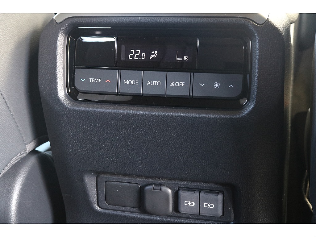 リアエアコン完備！