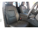ベンチレーション機能付き！運転席パワーシート！