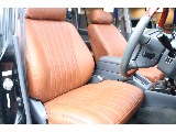 運転席はフィット感が高く、長距離運転でも疲れにくくなっております！