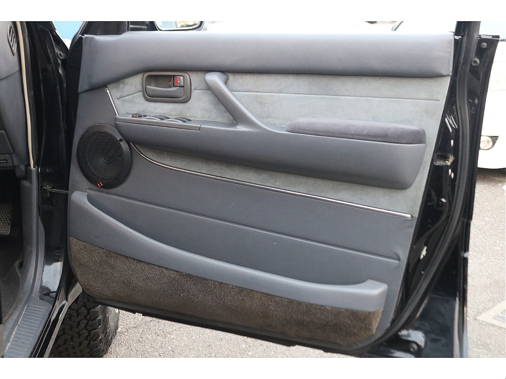 内張は多少の傷や汚れが見受けられますが、年式を考慮すると非常に綺麗な状態後思います！