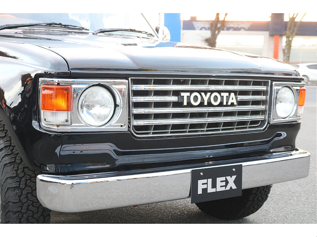 ロクマルルックフロントフェイス！ 比較的年式の新しいモデルでクラシックカーに乗れるってロマンを感じてしまします！