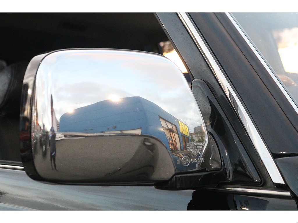 各部メッキパーツを採用！