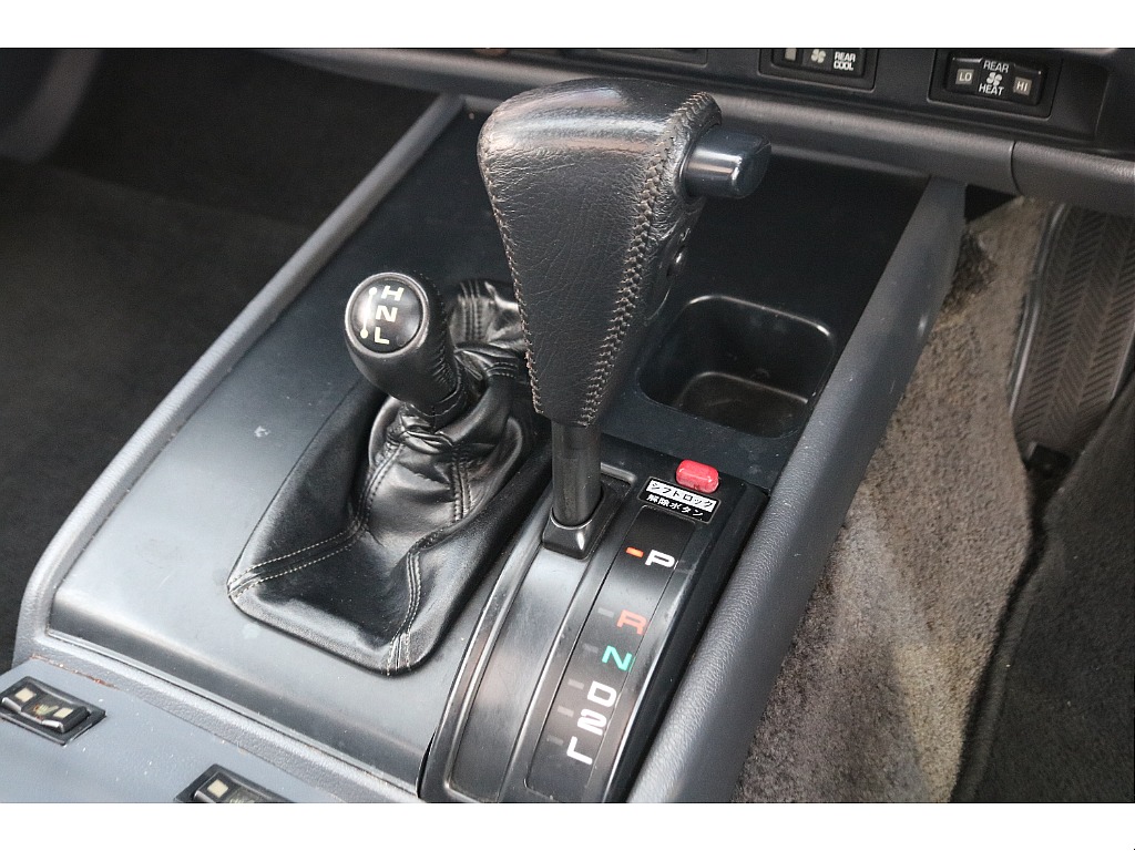 革巻きシフトレバー！ しっとりとした握り心地がたまりません♪