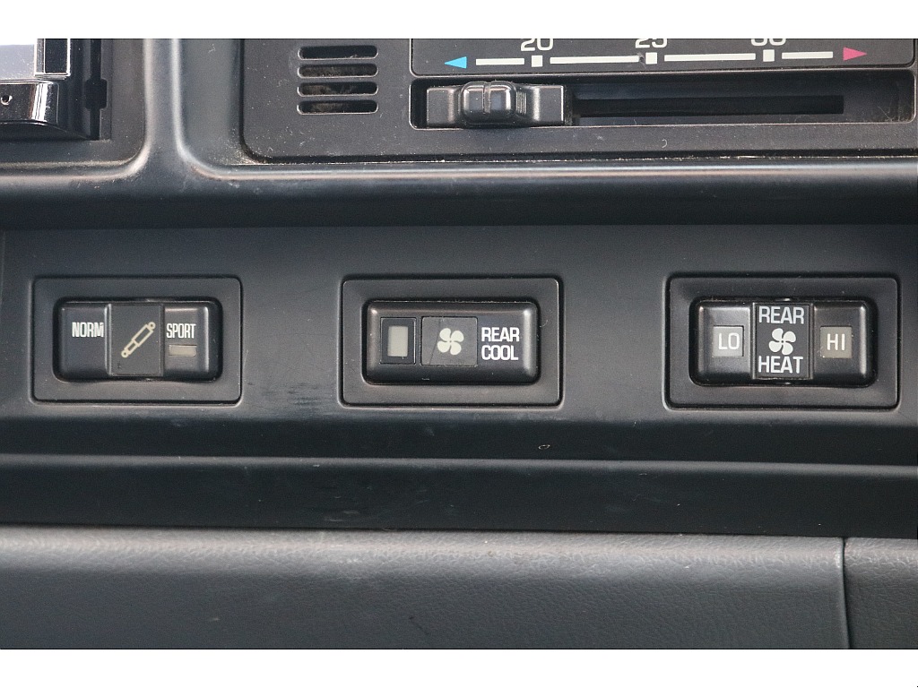 リアエアコンも完備！