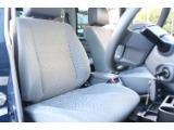 運転席！シートカバーの取り付けもご相談ください！