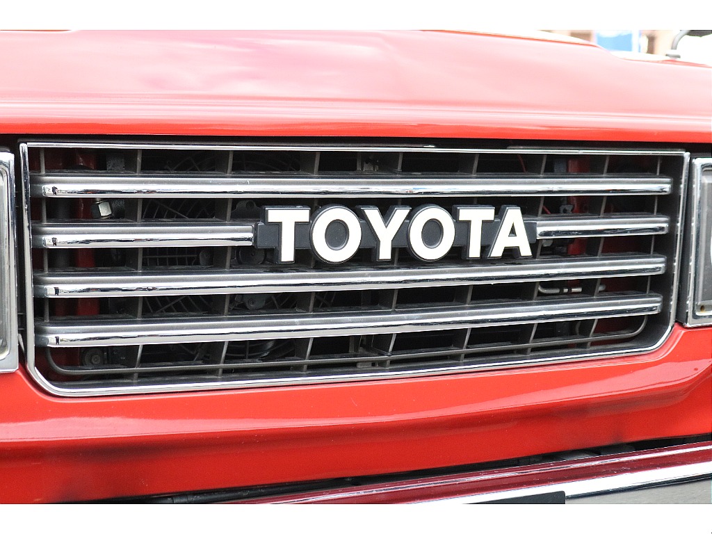 TOYOTA文字グリル！