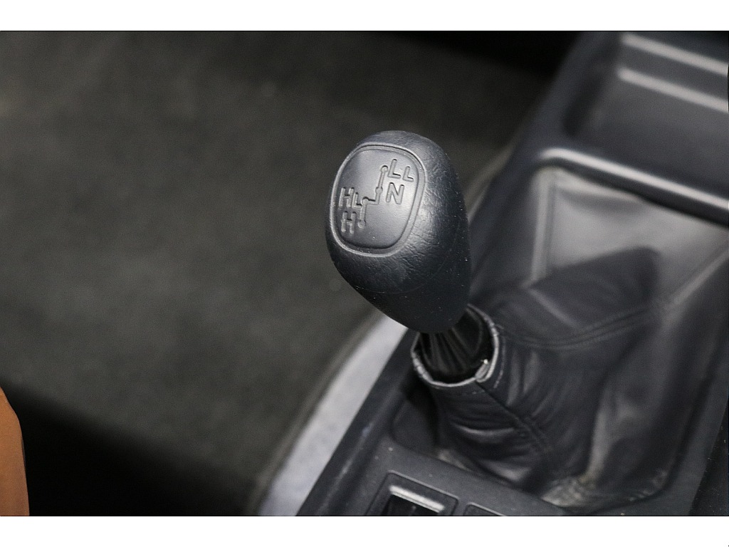 トヨタ&nbsp;ランドクルーザープラド&nbsp;プラド5ドア2.7TXリミテッド 4WD&nbsp;&nbsp;神奈川県の詳細画像&nbsp;その15