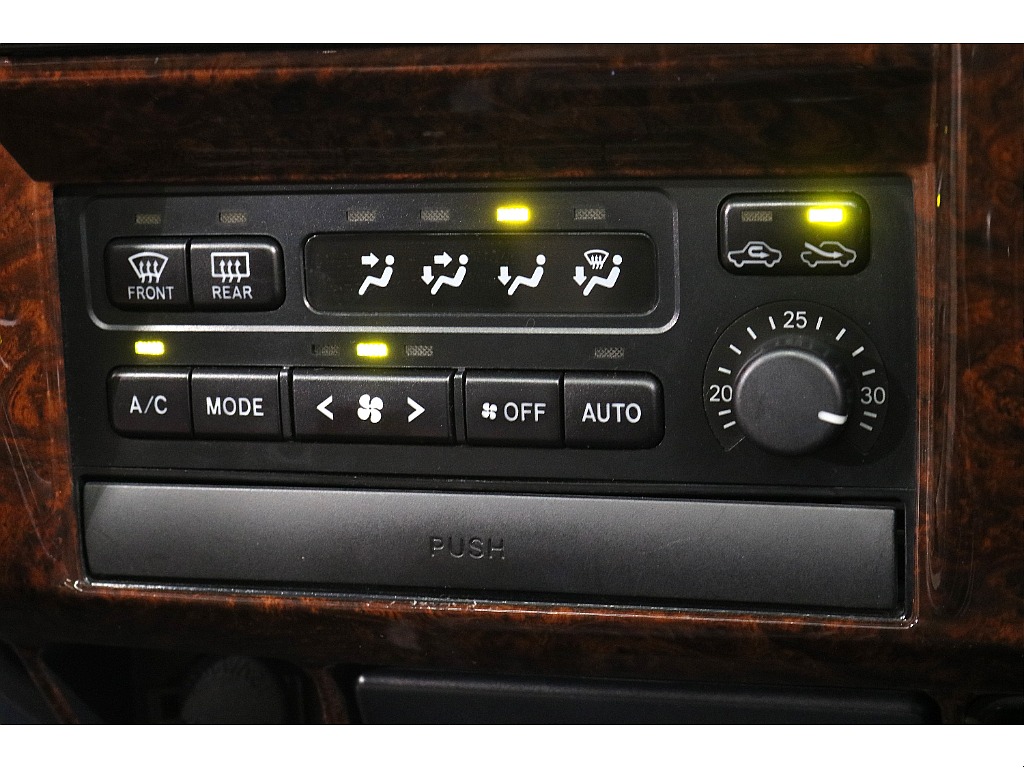 操作性に優れたエアコンスイッチ！