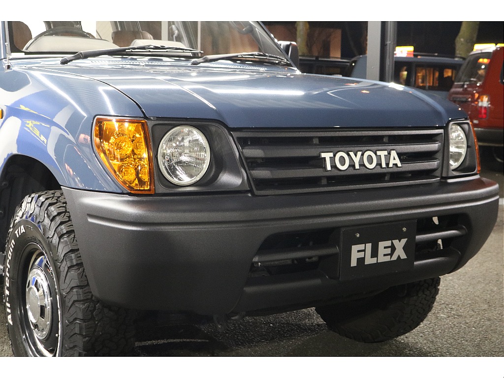 丸目ヘッドライトが可愛らしいフロントフェイス！