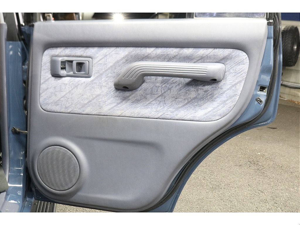 二列目運転席内張！