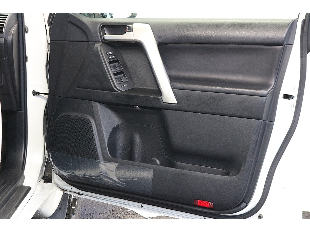 内張はご覧の通り、傷や汚れなど見受けられません！