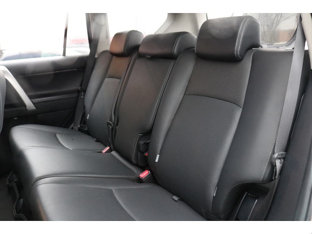 リクライニングをすることでフルフラットにすることも可能！