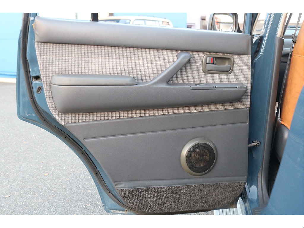 内張は綺麗な状態を維持しています！