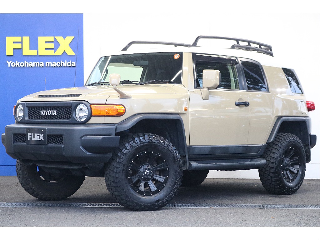 低走行！お探しの方も多いベージュのFJクルーザーが入庫！