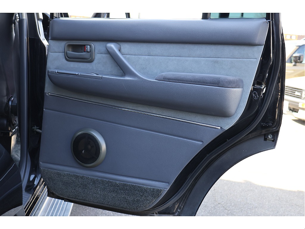 トヨタ ランドクルーザー80(25枚目)