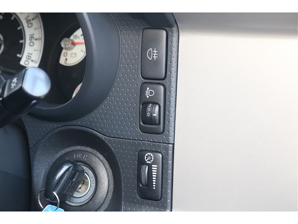 各種点灯類のスイッチがまとまっています。