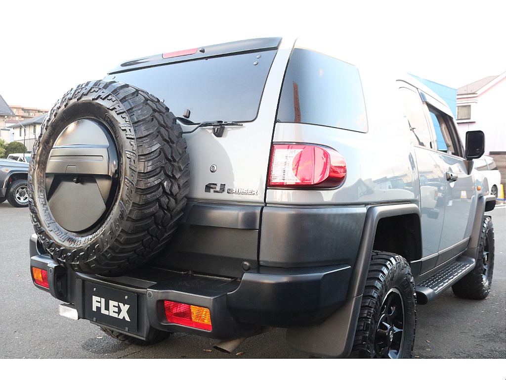 リヤビューもスタイリッシュでカッコ良いです！