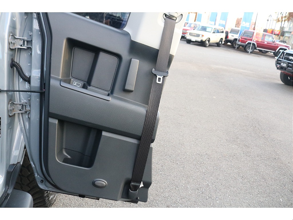 ドリンクホルダーも装備されているので実用性バッチリです！