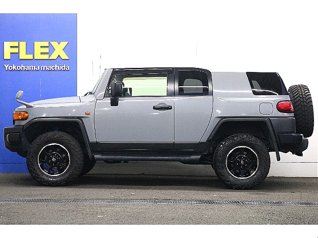 サイドステップ付きの為乗り降りも安心です♪