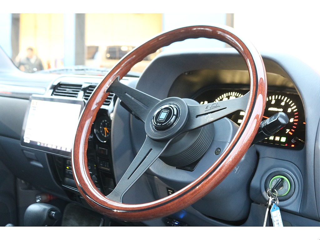 トヨタ ランドクルーザープラド(10枚目)