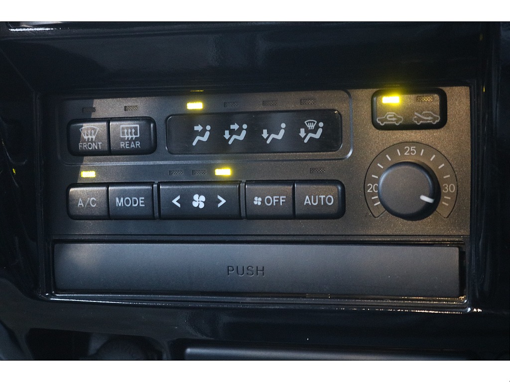 トヨタ ランドクルーザープラド(16枚目)