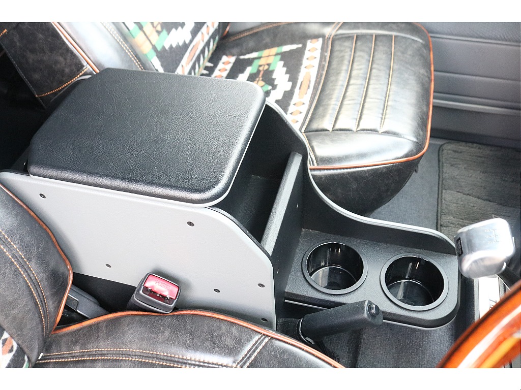 センターコンソール取付済みです！