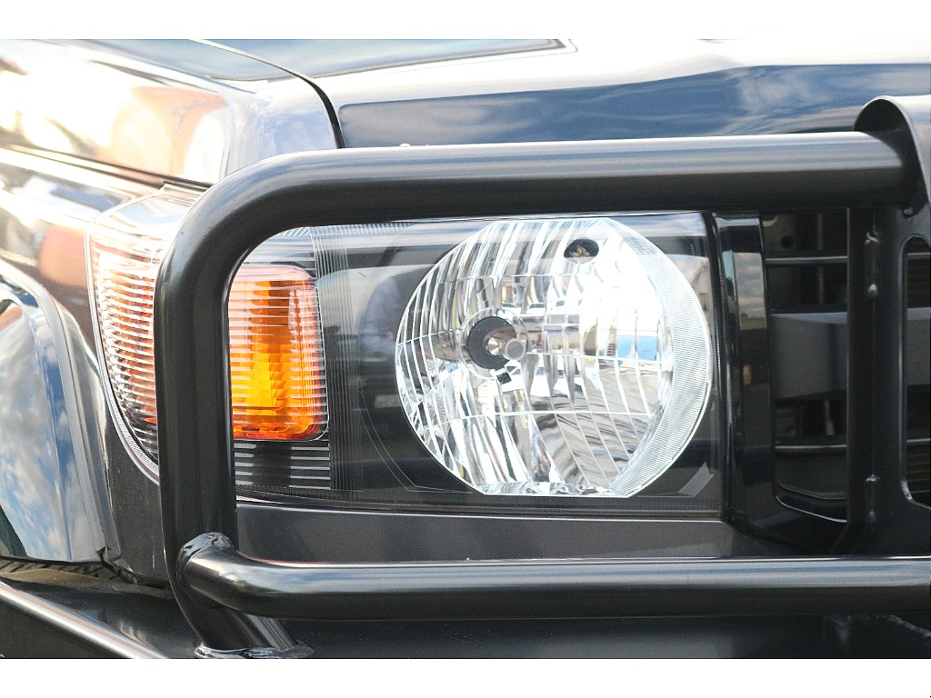 70周年記念：インナーブラックヘッドライト！