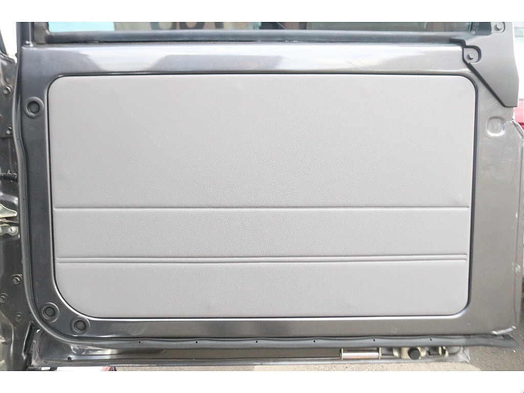 ラゲッジ内張も状態良好です！