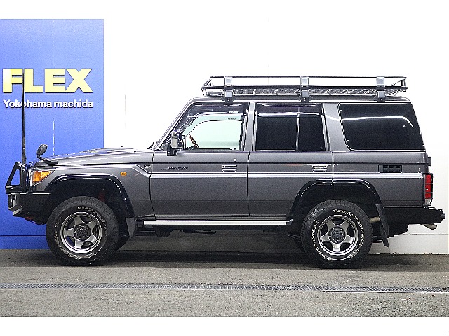 サイドステップ付きの為乗り降りも楽々です♪