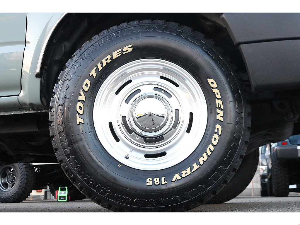 アイボリーホワイトレターが特徴的なオープンカントリー785を新品チョイス！よりレトロな雰囲気を出してくれます！