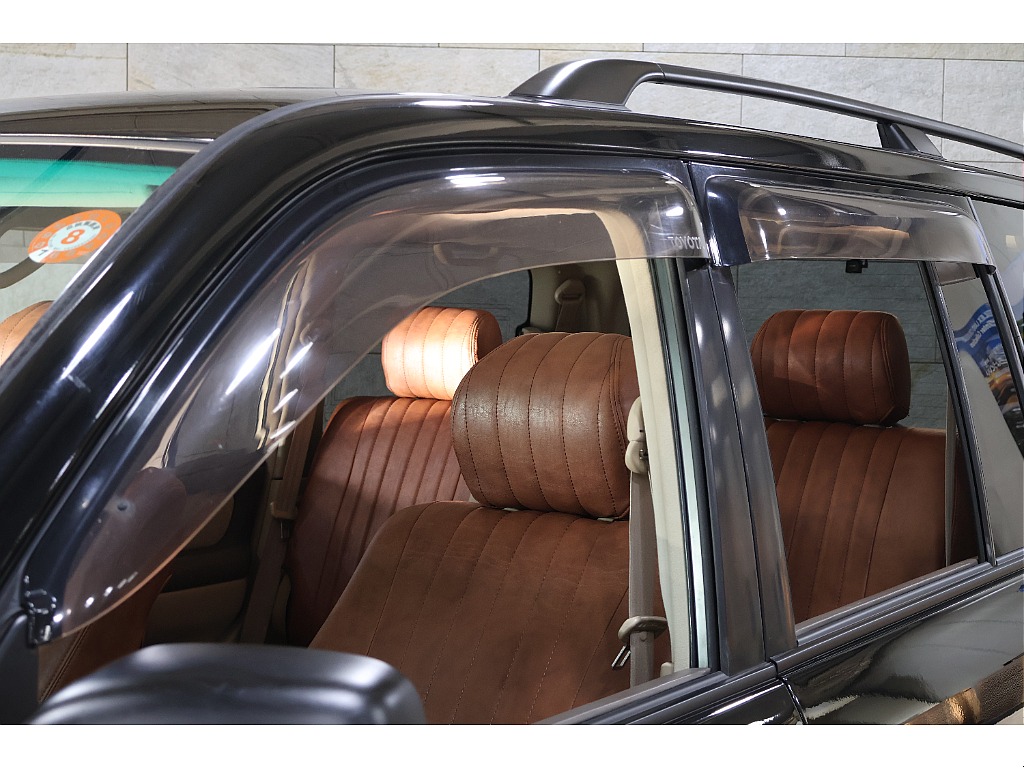 トヨタ ランドクルーザー100(22枚目)