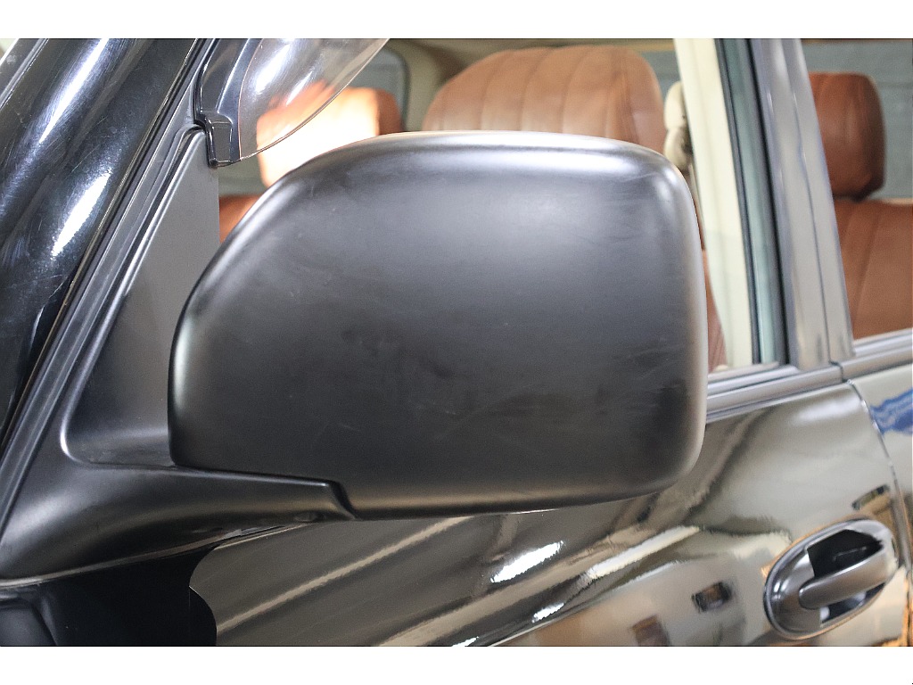 トヨタ ランドクルーザー100(24枚目)