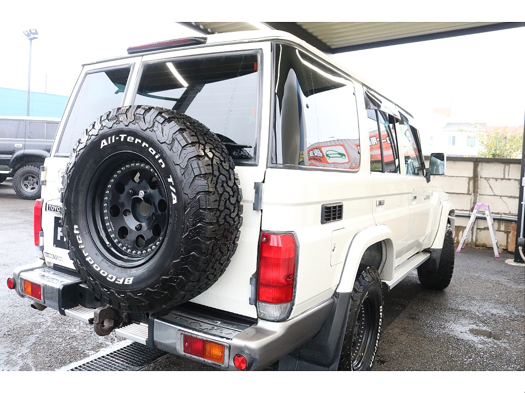 リヤビューもカッコ良いです！