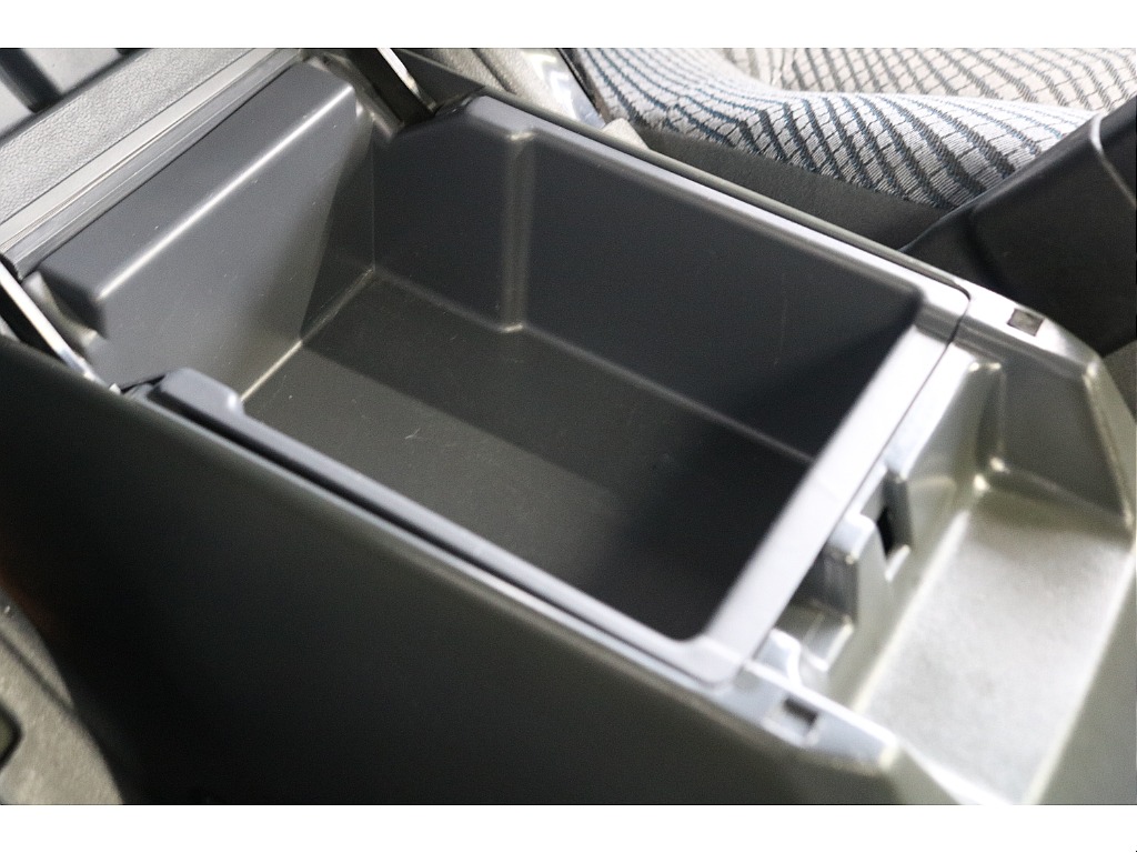 シンプルな70にとって貴重な収納部分です！