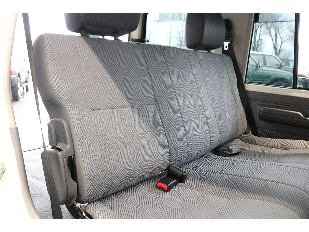 お好みに合わせてシートカバーの取り付けも可能です！