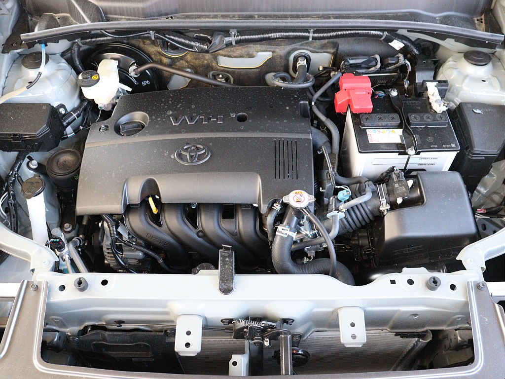 エンジンルームも綺麗な車両となっております♪