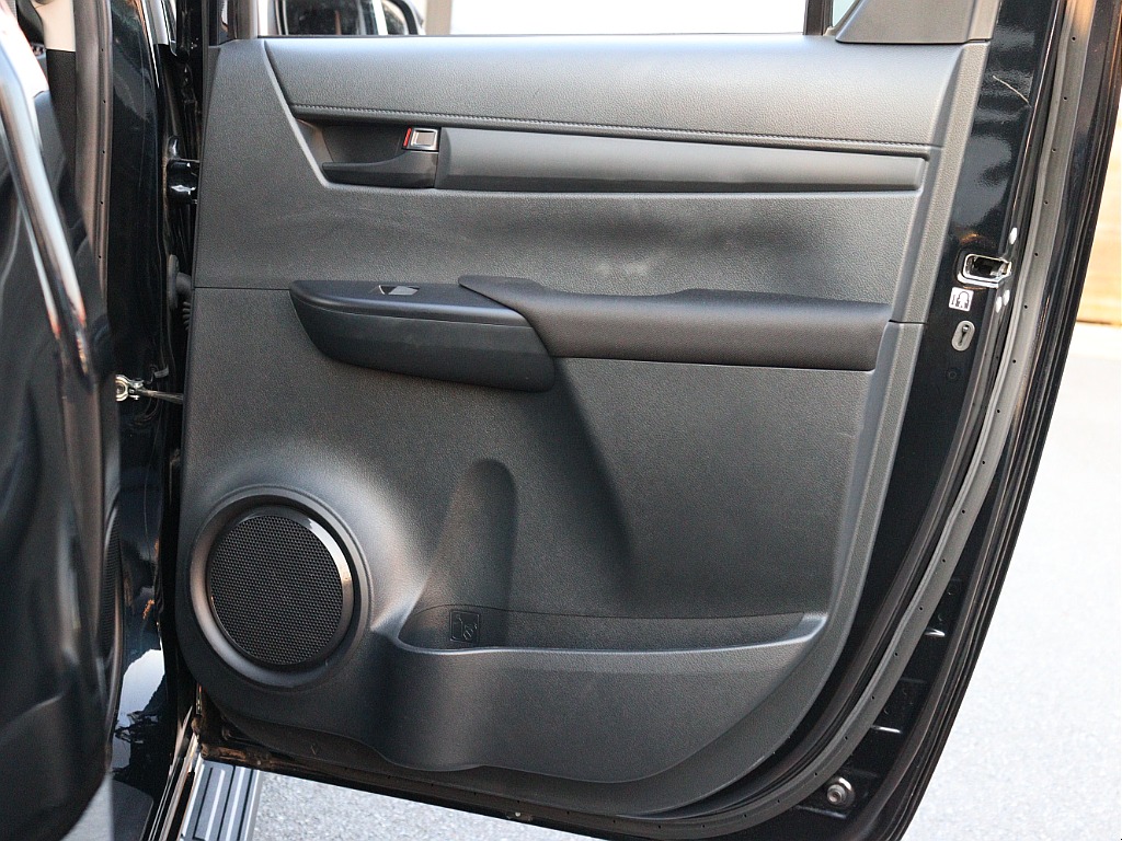 ドアトリムになります☆