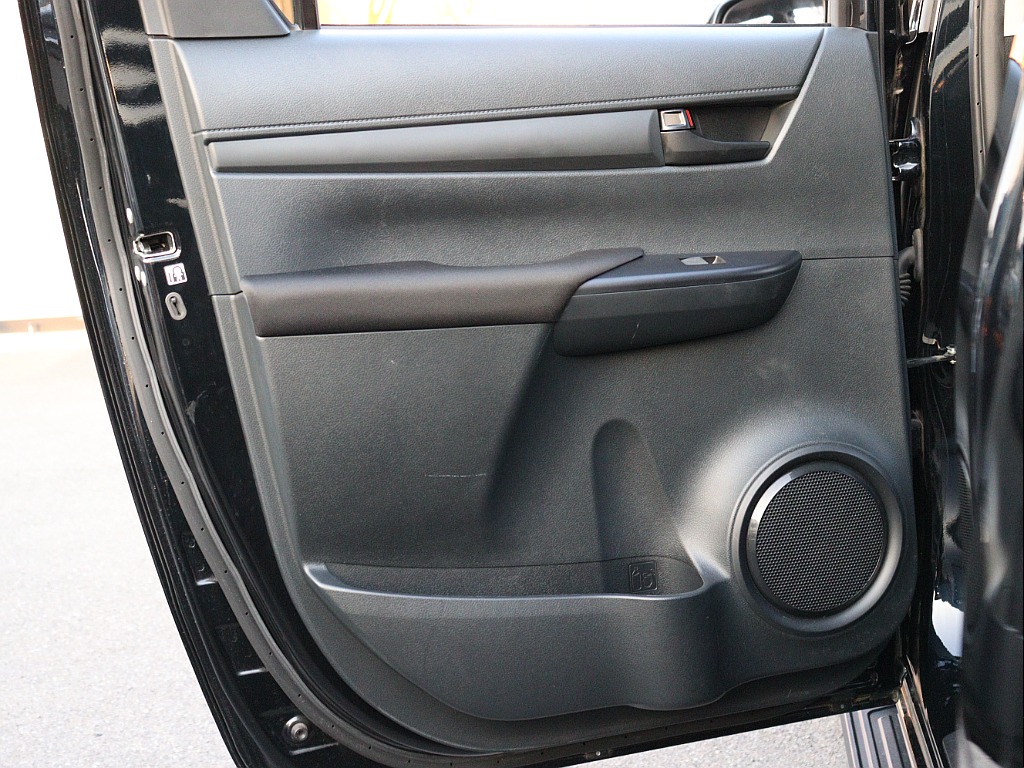 ドアトリムになります☆