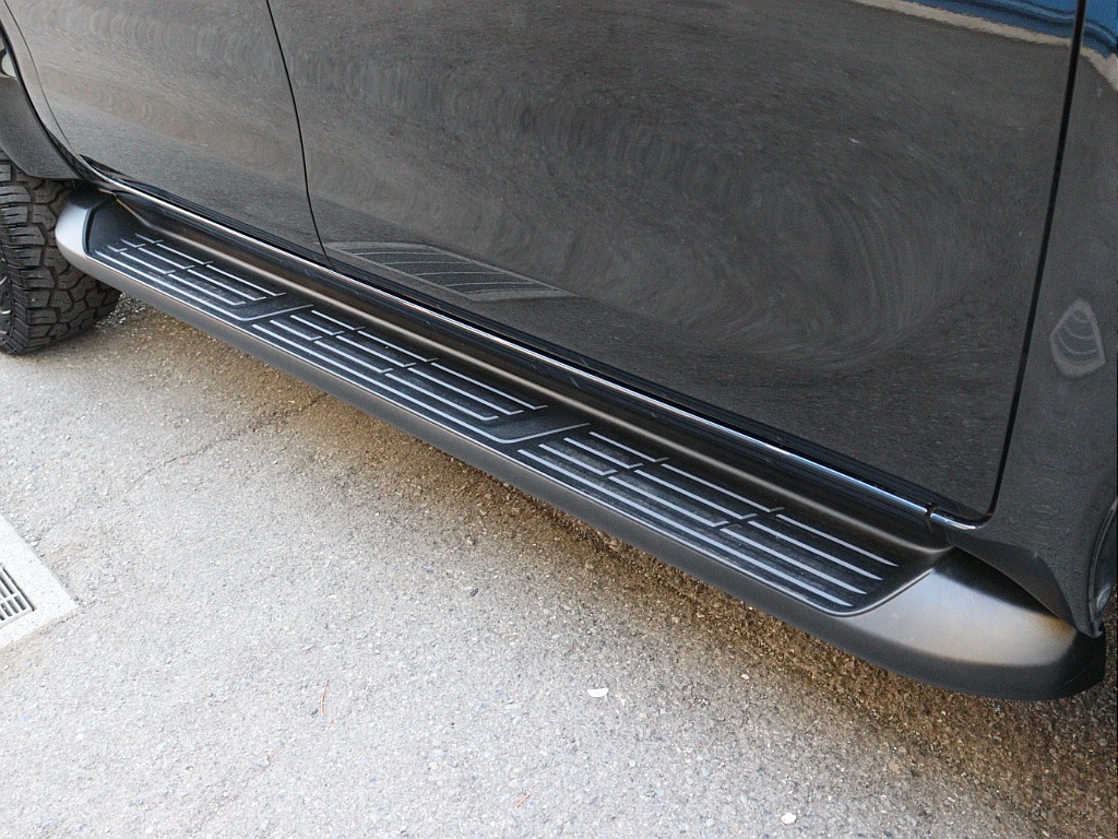 サイドステップ装備！