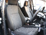 ファブリックシートは座り心地も良く乗員を快適に目的地までお運びいたします！