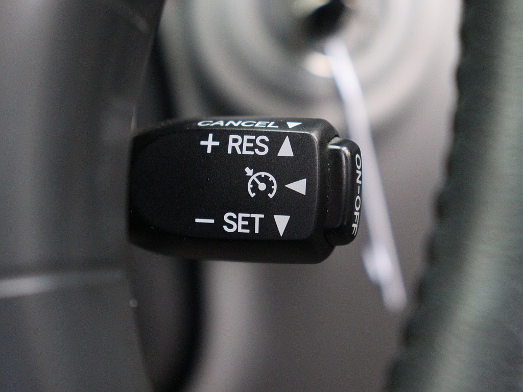 長距離走行時に便利なクルーズコントロール！